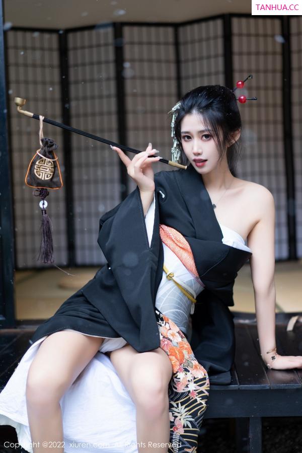 laura阿姣  [XiuRen]高清写真图 2022.11.30 No.5932 laura阿姣 和服美腿第24张图片